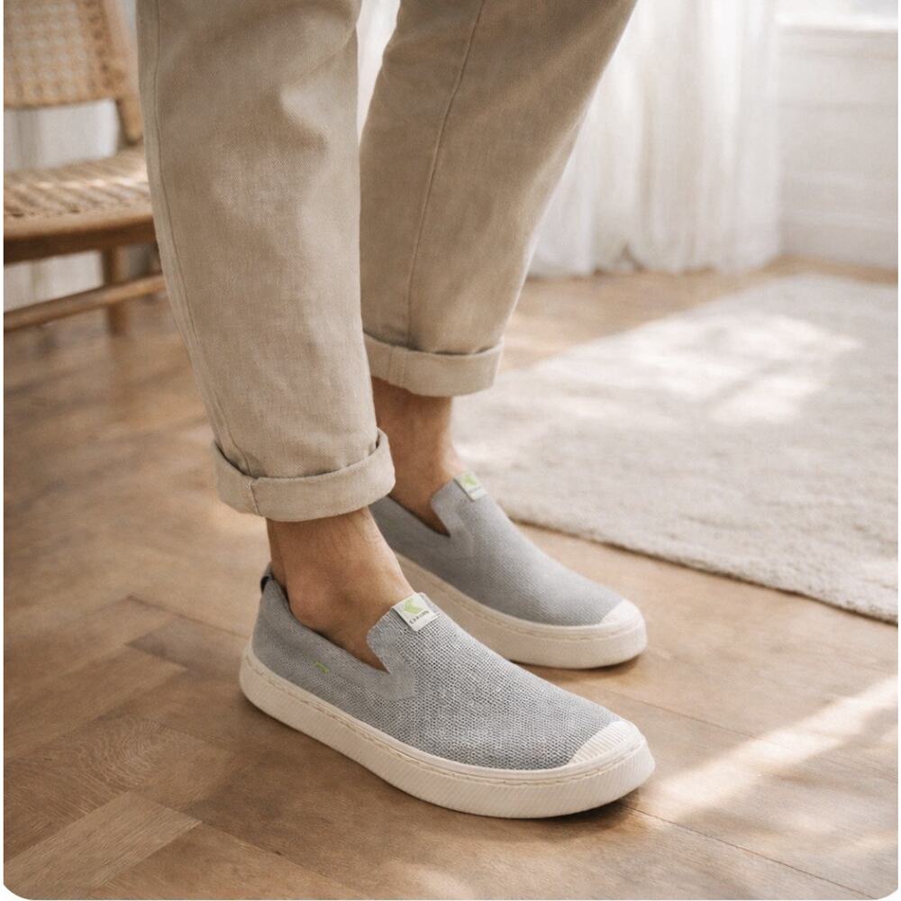 Cariuma Gray Fabric Slip On Sneaker Shoes M 11.5 W 13 EU 45 Sustainable Comfort